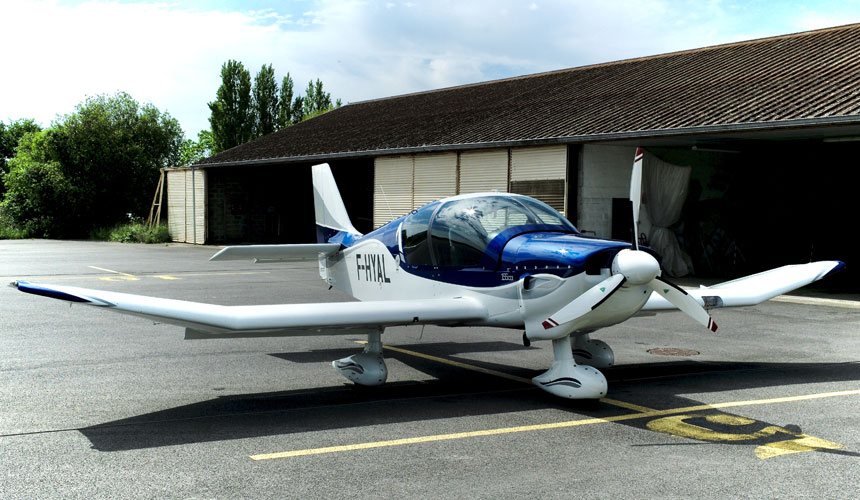Avion F-HYAL à l'aéroclub de La Baule